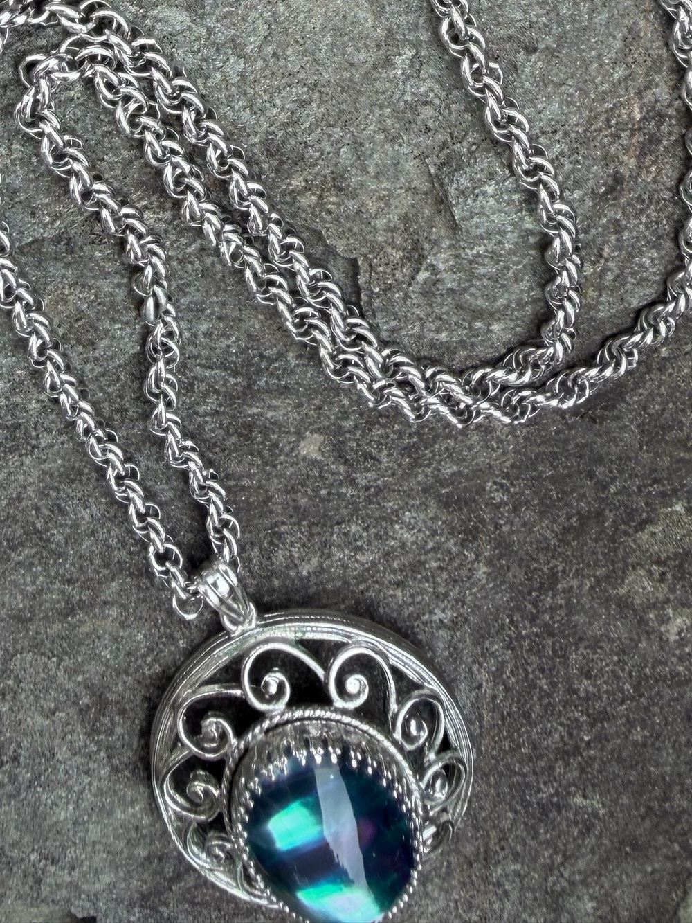 Vintage Whiting & Davis Iridescent Purple Green Silver Filigree Pendant Necklace - Picture 13 of 14